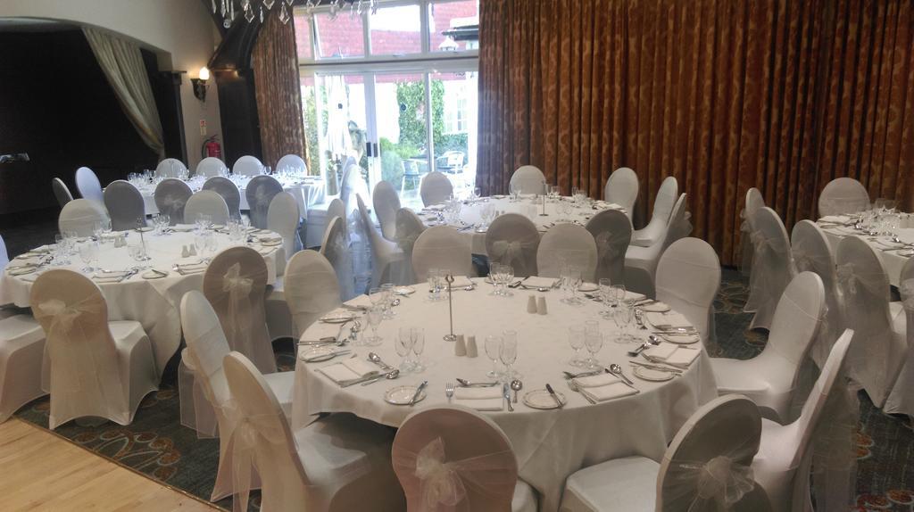 אנפילד The Royal Chace Hotel מראה חיצוני תמונה