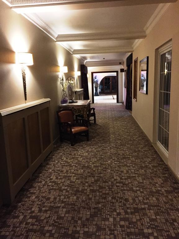 אנפילד The Royal Chace Hotel מראה חיצוני תמונה