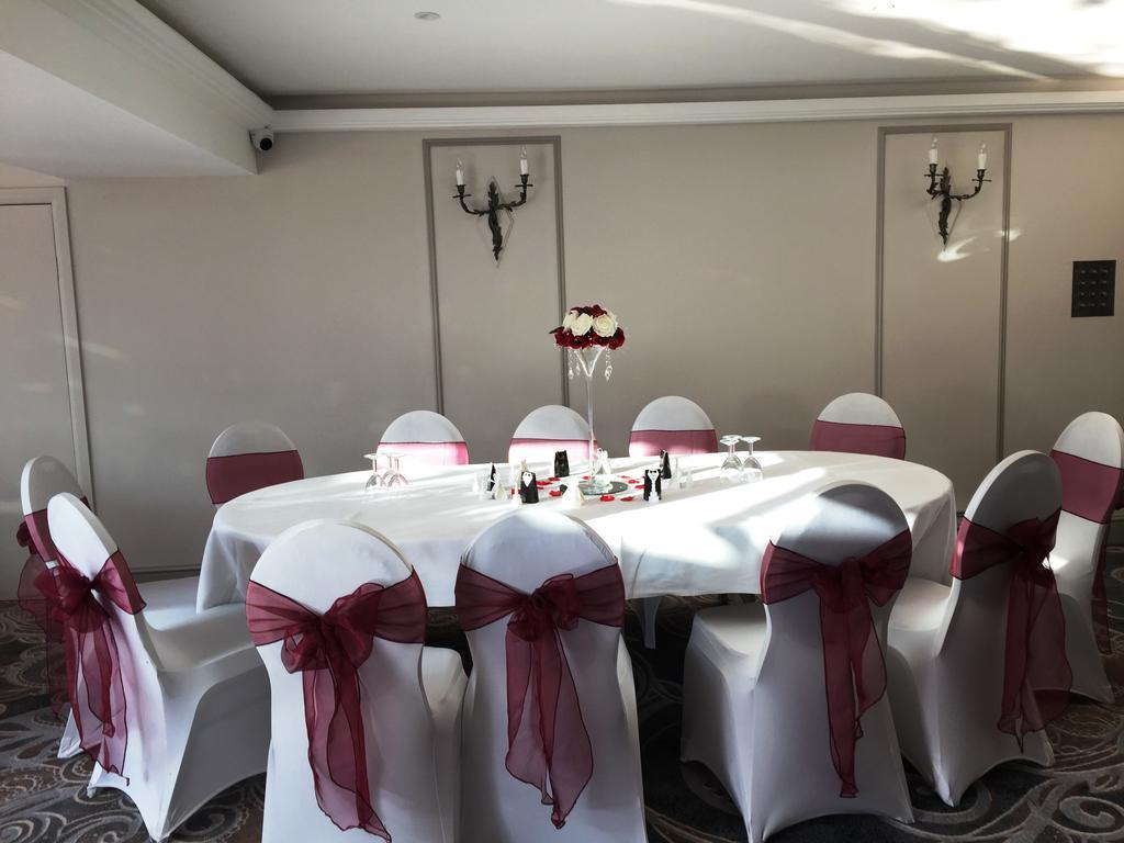 אנפילד The Royal Chace Hotel מראה חיצוני תמונה
