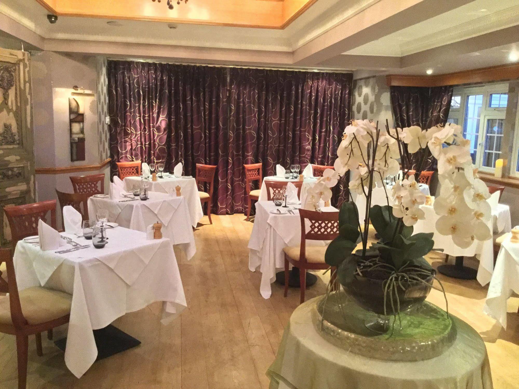 אנפילד The Royal Chace Hotel מראה חיצוני תמונה